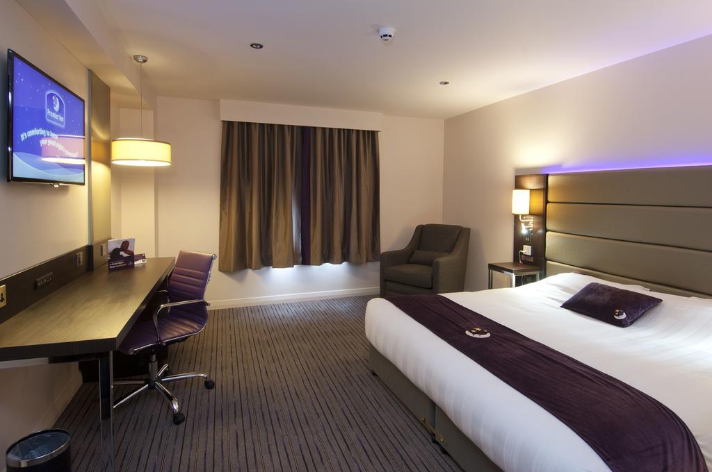 Premier Inn Dundee North Exterior photo